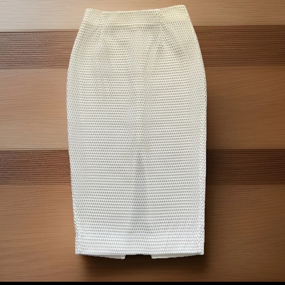 AQ/AQ Skirt Womens Size 4 White Kayne Midi Textured Lined Slit Pencil Skirt